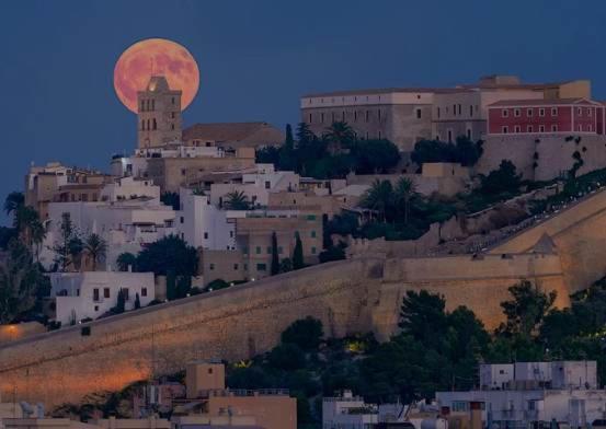 Amasana - Your Sanctuary Of Peace In Ibiza - 6 Br *